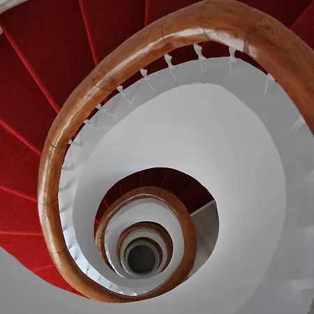 Olimpos Oda ve Kahvaltı 4*