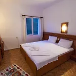 לינה וארוחת בוקר Olimpos 4*