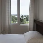 Olimpos לינה וארוחת בוקר 4*