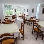 Olimpos לינה וארוחת בוקר