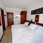 לינה וארוחת בוקר Olimpos 4*